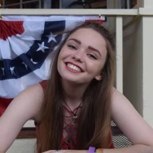 Meet your Posher, Lizzy